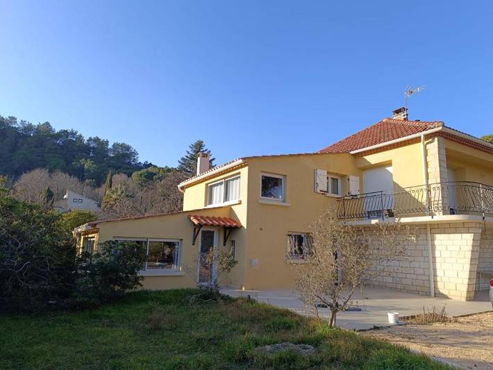 Location de vacances pour 10 personnes, avec jardin ainsi que piscine et vue, animaux acceptés à Tresques - 4