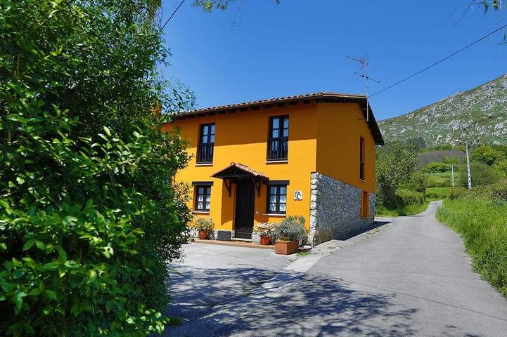 Casa rural para 4 personas, con terraza y jardín - 1