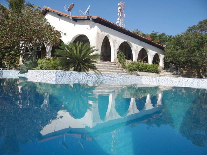 Alojamiento y desayuno para 2 personas, con terraza además de piscina y jardín - 1