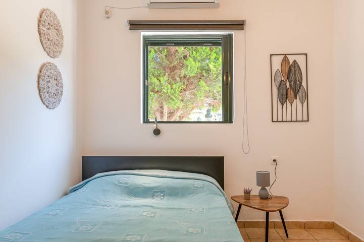 Entire studio, Studio Apartment 'Mouria B' with Sea View, Wi-Fi and Air Conditioning in Kythnos