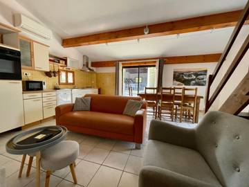 Village Vacances pour 7 Personnes dans Joyeuse, Auvergne-Rhône-Alpes, Photo 4