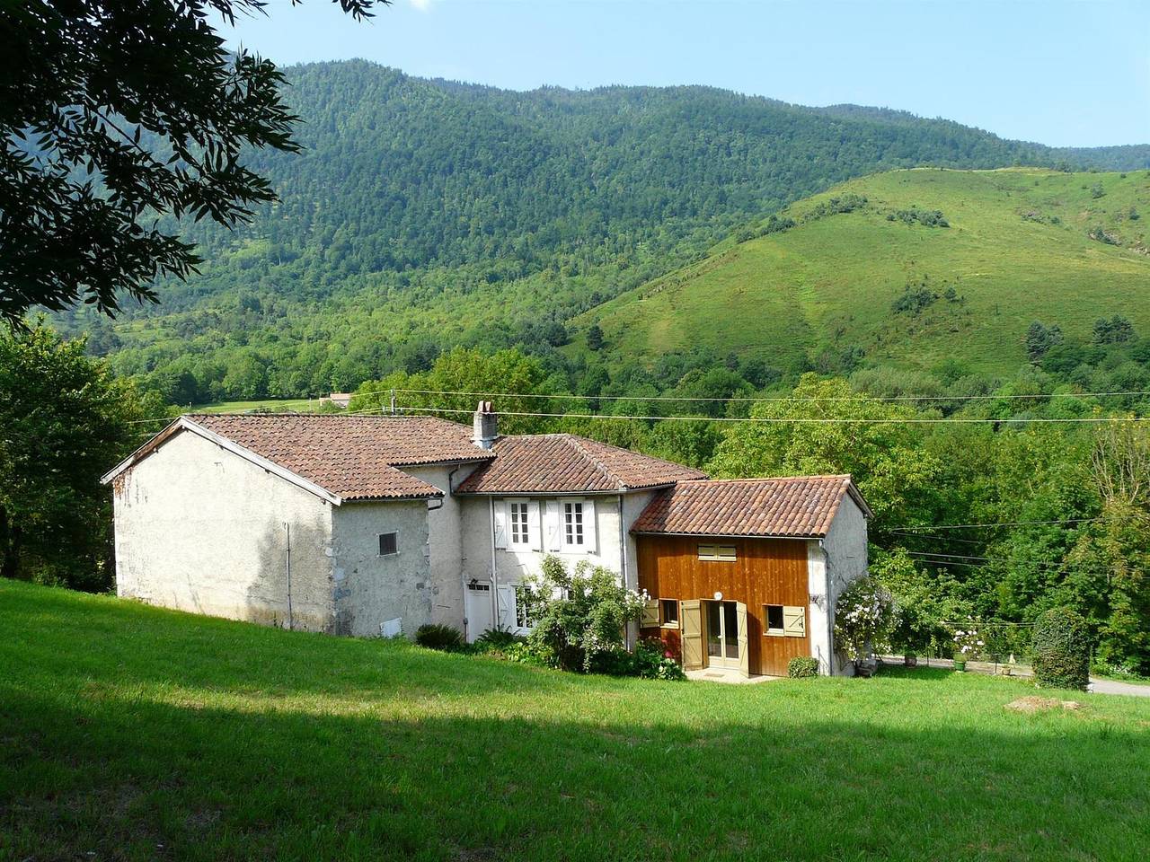 Maison d'Isabé in Arguenos, Pyrénées