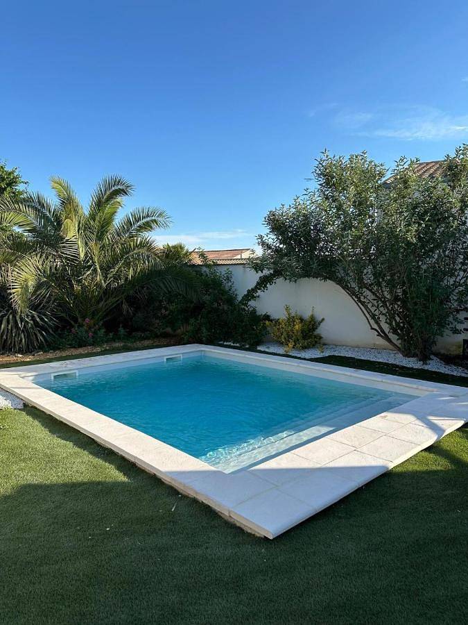 Location de vacances pour 8 personnes, avec jardin et piscine à Esnandes - 2