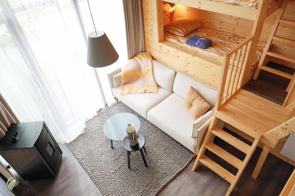 Tiny House with 2 bedrooms and terrace in IJssel