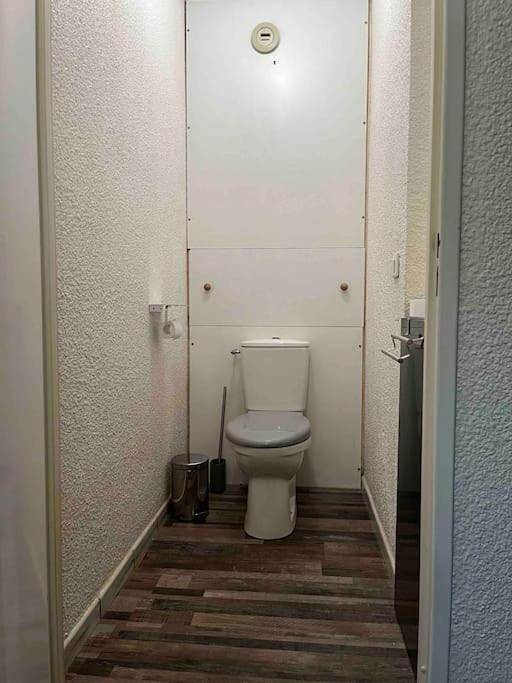 Appartement entier, One-Bedroom Apartment in Douvaine, Région de Thonon-les-Bains