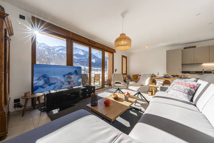Location de vacances pour 9 personnes, avec Jardin en Provence-Alpes-Côte d'Azur