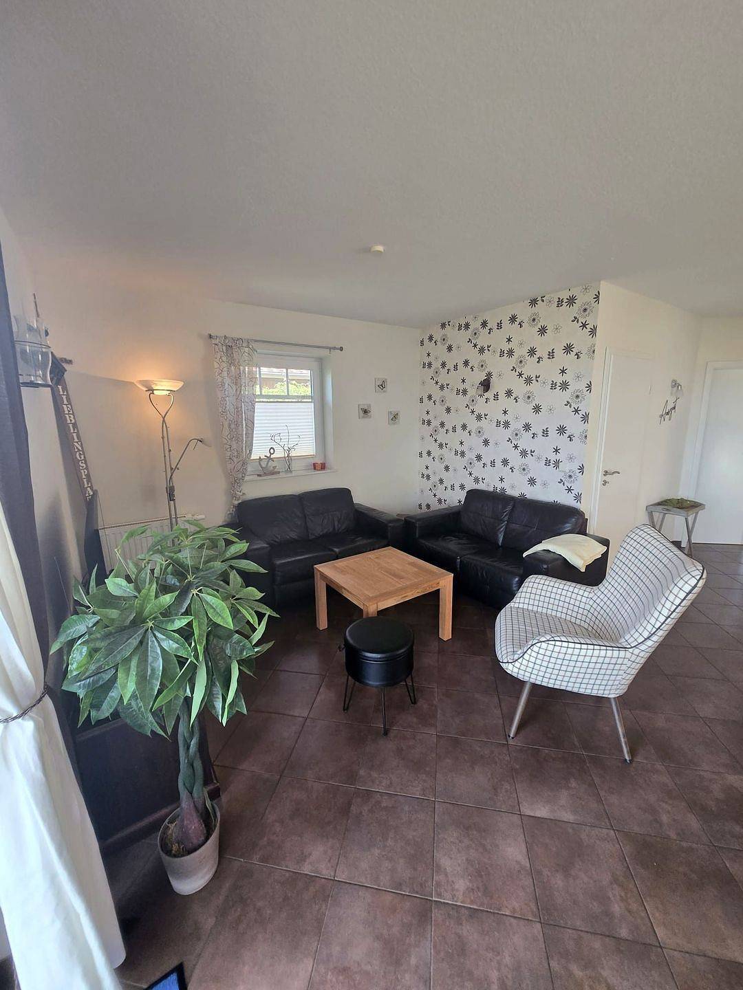 Ferienhaus (100qm) für 6 Personen + Hund mit Garten und freiem Blickzum Deich in Greetsiel, Krummhörn