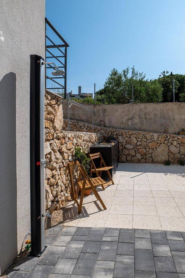 Ganze Wohnung, Three-Bedroom Apartment in Šimuni, Pag