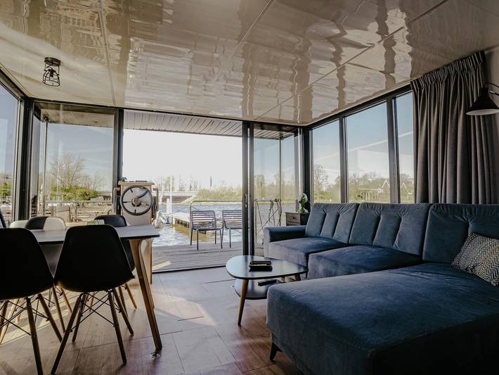 Péniche pour 4 personnes, avec terrasse, animaux acceptés à Uitgeest - 2