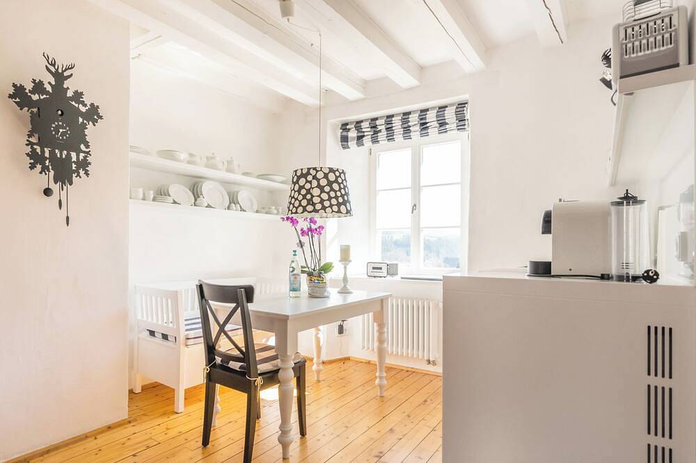 Stilvolles Apartment auf der Bertradaburg in Mürlenbach, Vulkaneifel