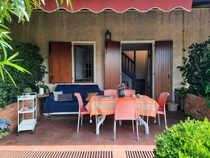 Ferienwohnung für 4 Personen, mit Terrasse und Garten sowie Pool und Ausblick in Ponti sul Mincio