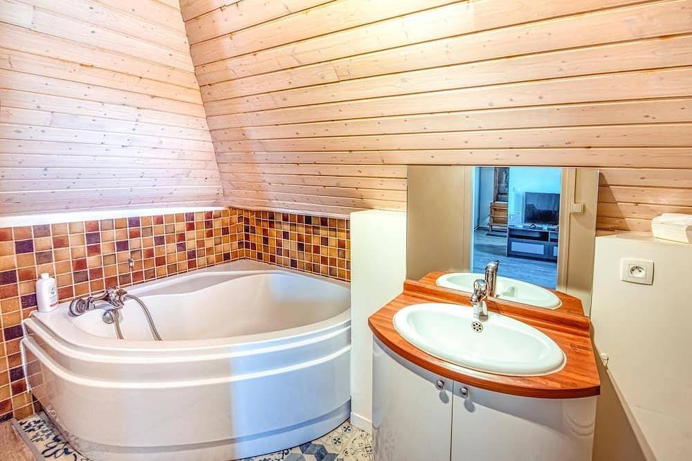 Appartement entier, Beau studio avec vue sur Loire in Bouchemaine, Région d'Angers