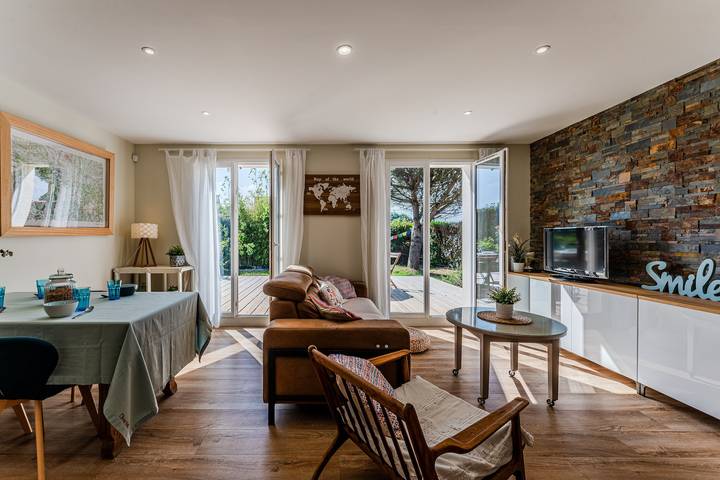 Maison de vacances « Les Mimosas » avec terrasse privée, Wi-Fi et climatisation in Mios, Région d'Arcachon