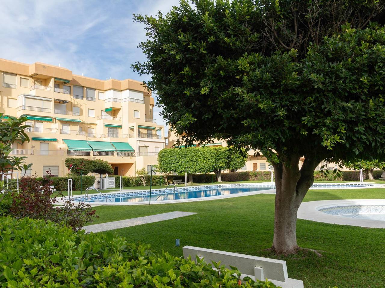 Geheel vakantieappartement, Apto Mayorazgo Ii. Appartement met terras in Salobreña, Costa Tropical