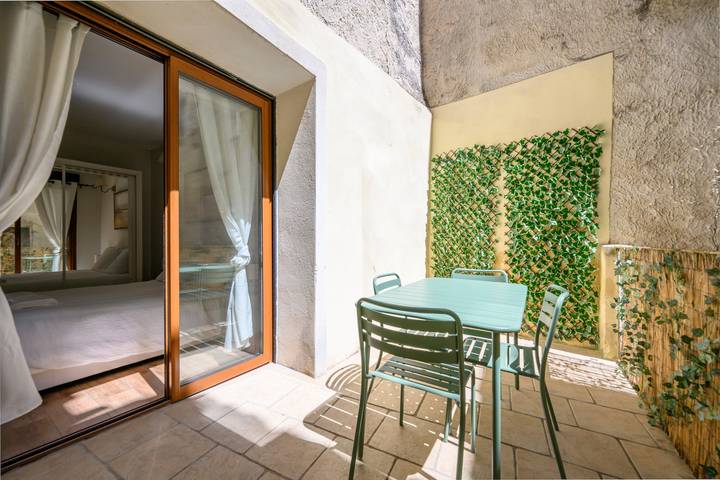 Gîte pour 4 personnes, avec Terrasse à Pernes-les-Fontaines - 2