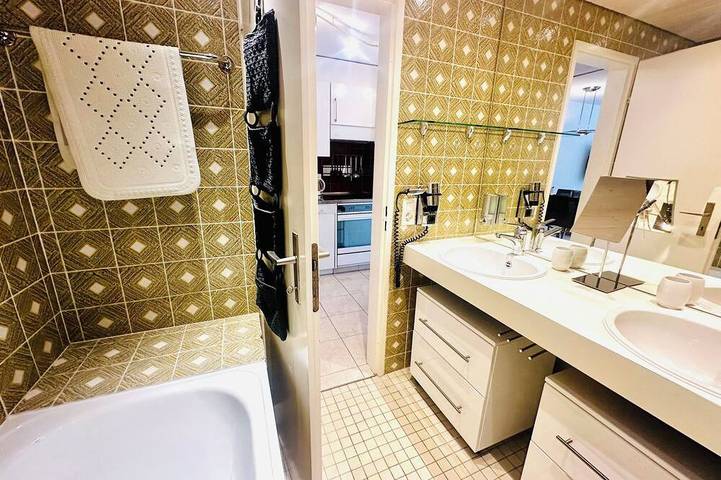 Entire apartment, Rothornblick 29 Appartement/Fewo,   4-Bettwohnung in Arosa, Plessur alps