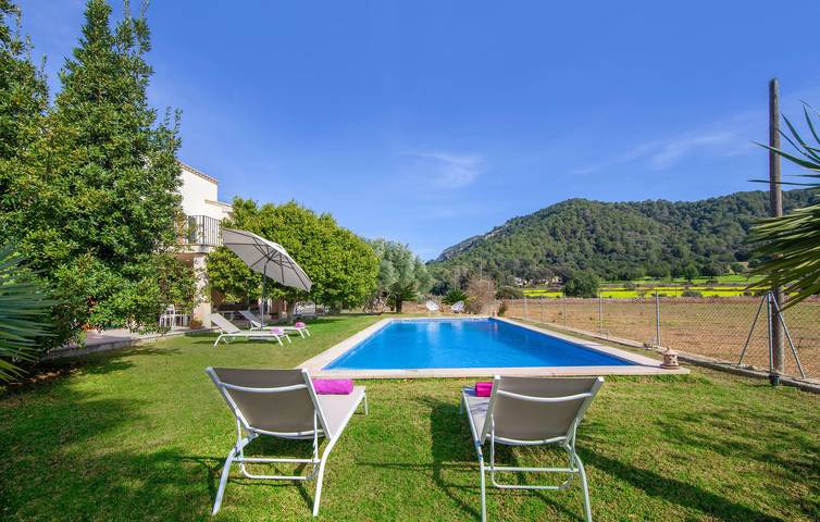Charmante Wohnung in Crestatx mit Pool und AC in Crestatx, Sa Pobla