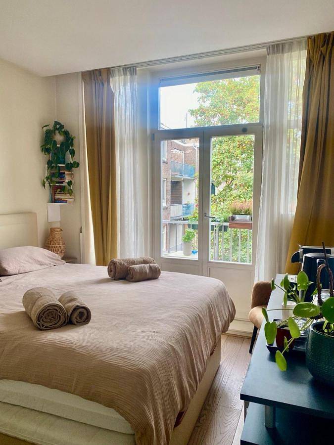 Pension voor 2 personen, met terras en uitzicht in Amsterdam West