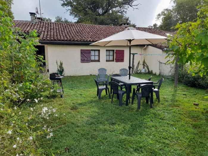 Location de vacances pour 6 personnes, avec vue et terrasse à Uza - 2