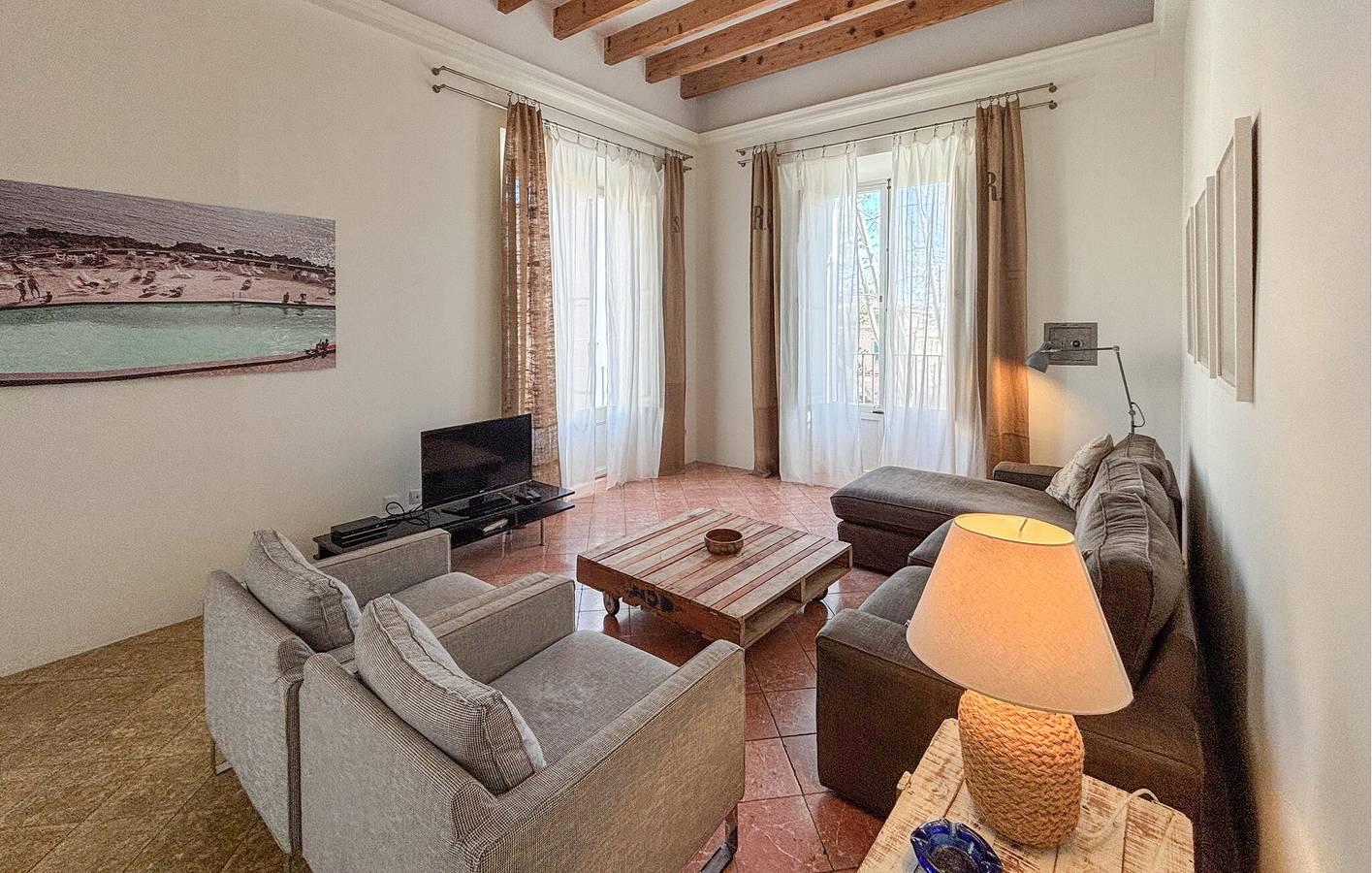 Cozy 155m² Apartment with WiFi, AC, and 2.5km to Ferradura Beach in Capdepera, East Majorca