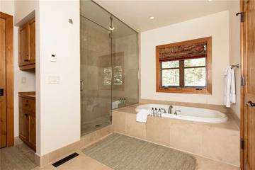 Lodge for 11 Guests in Teton Village, Bridger-Teton National Forest, Picture 2