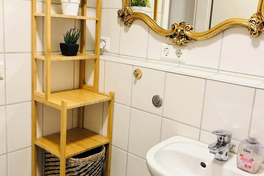 Ganze Wohnung, Modernes Apartment mit: Stellplatz/Netflix/Amazon Prime Video in Waldstetten, Schwäbische Ostalb