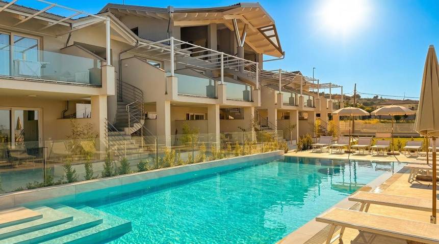 Apartamento de vacaciones para 4 personas, con piscina además de jacuzzi y jardín, Se admiten mascotas - 1