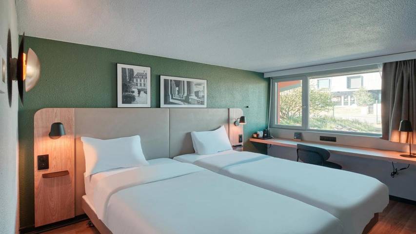 Hôtel pour 2 personnes, avec terrasse, animaux acceptés à Dreux - 2