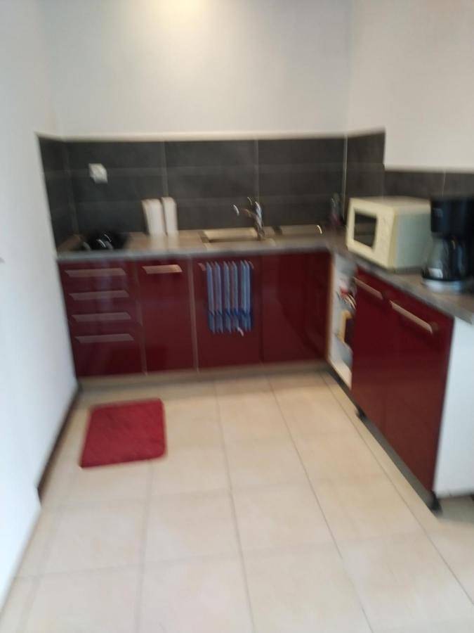 Gîte pour 4 personnes, avec Terrasse ainsi que Jardin et Vue à Cransac - 4