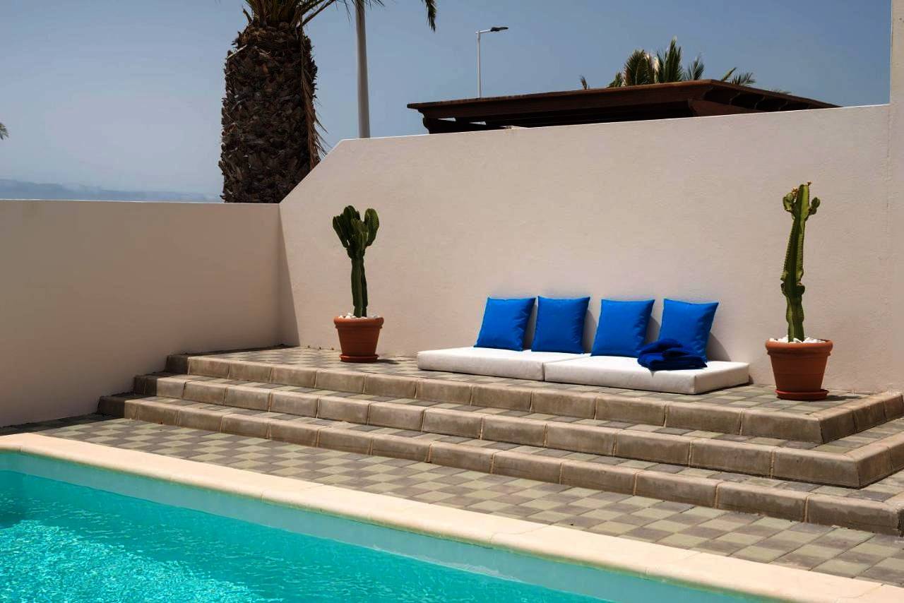 Four-Bedroom Villa with Private Pool in Costa Teguise, Teguise