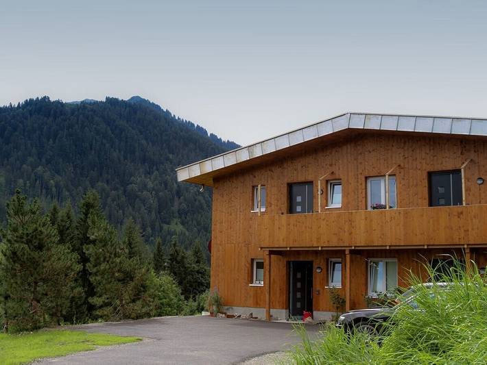 Chalet für 4 Personen, mit Balkon in Riezlern