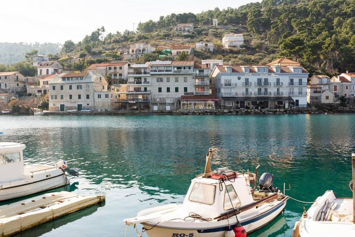 Ganze Wohnung, Apartments Seafront Paradise in Stomorska, Solta