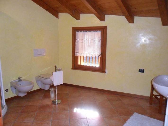 Location de vacances pour 3 personnes, avec jardin et balcon à Capo di Ponte - 3