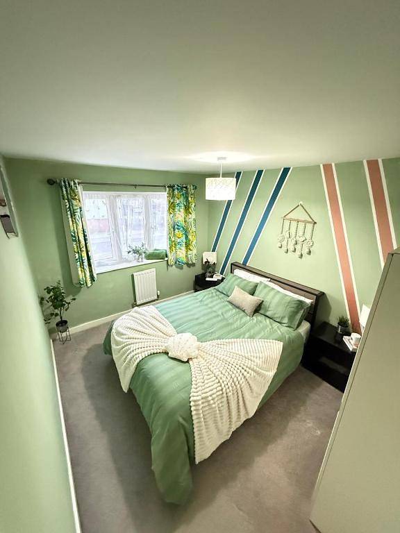 Modernes Neubauhaus mit 3 Schlafzimmern zur Miete in Luton in Luton, Chiltern Hills
