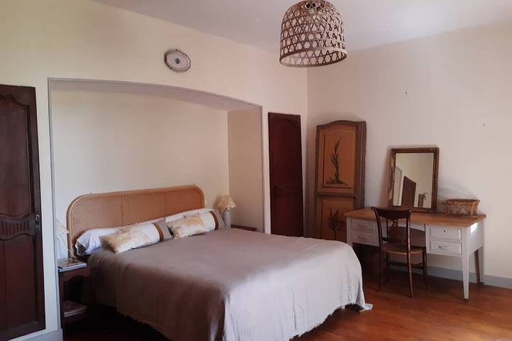 Location de vacances pour 10 personnes, avec piscine à Ronsenac - 2