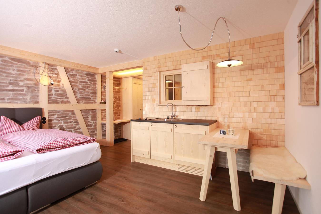 Ganze Ferienwohnung, Doppelzimmer Deluxe "Gipfeltraum" Grau in Riezlern, Mittelberg