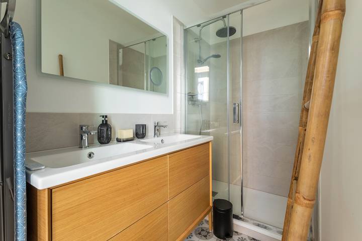 Ganze Wohnung, Ferienwohnung für 5 Personen mit Balkon in Béziers, Mittelmeerküste (Frankreich)