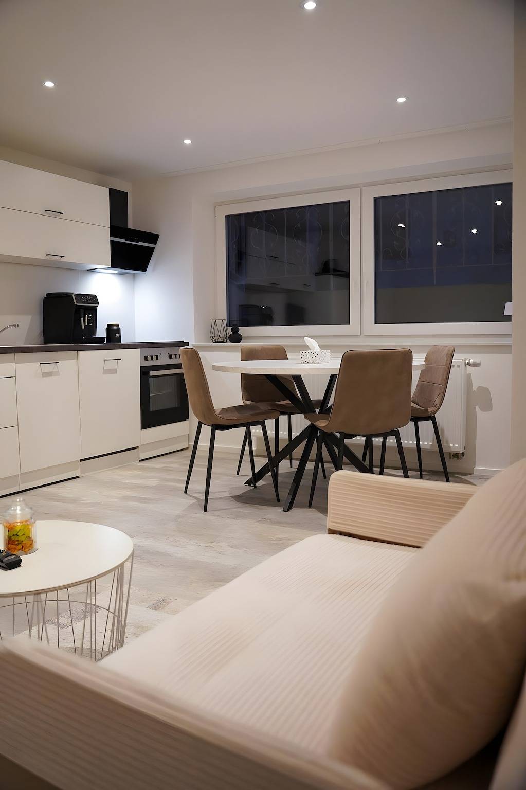 Ganze Wohnung, Ferienwohnung mit privater Terrasse, Gemeinschaftsgarten und Wlan in Pfullendorf, Region Bodensee-Oberschwaben