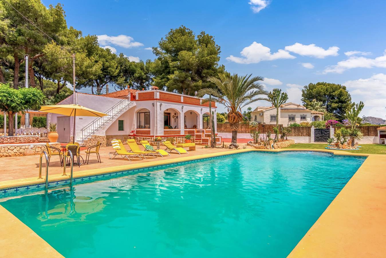 Villa 'Maria Beach' avec piscine privée, Wi-Fi et climatisation in Moravit, Teulada