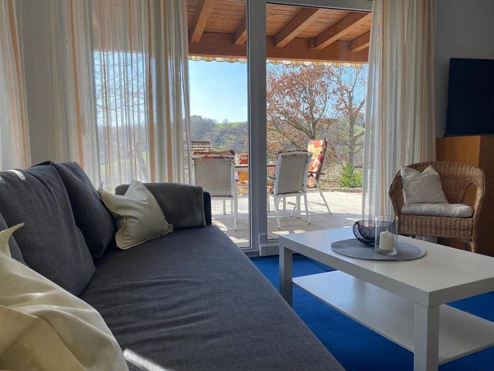 Ferienwohnung für 4 Personen, mit Terrasse und Ausblick in Niederstetten - 2