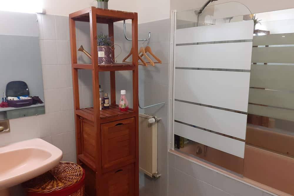 Appartement entier, Super Appartement T3 Sur Les Terrasses Des Volcans D'Auvergne in Chamalières, Parc naturel régional des Volcans d'Auvergne