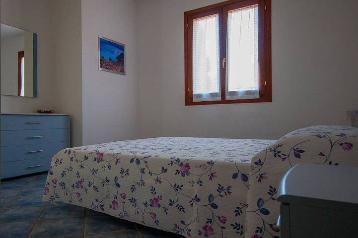 Location de vacances pour 5 personnes, avec balcon ainsi que piscine et jardin à Monte Petrosu - 3