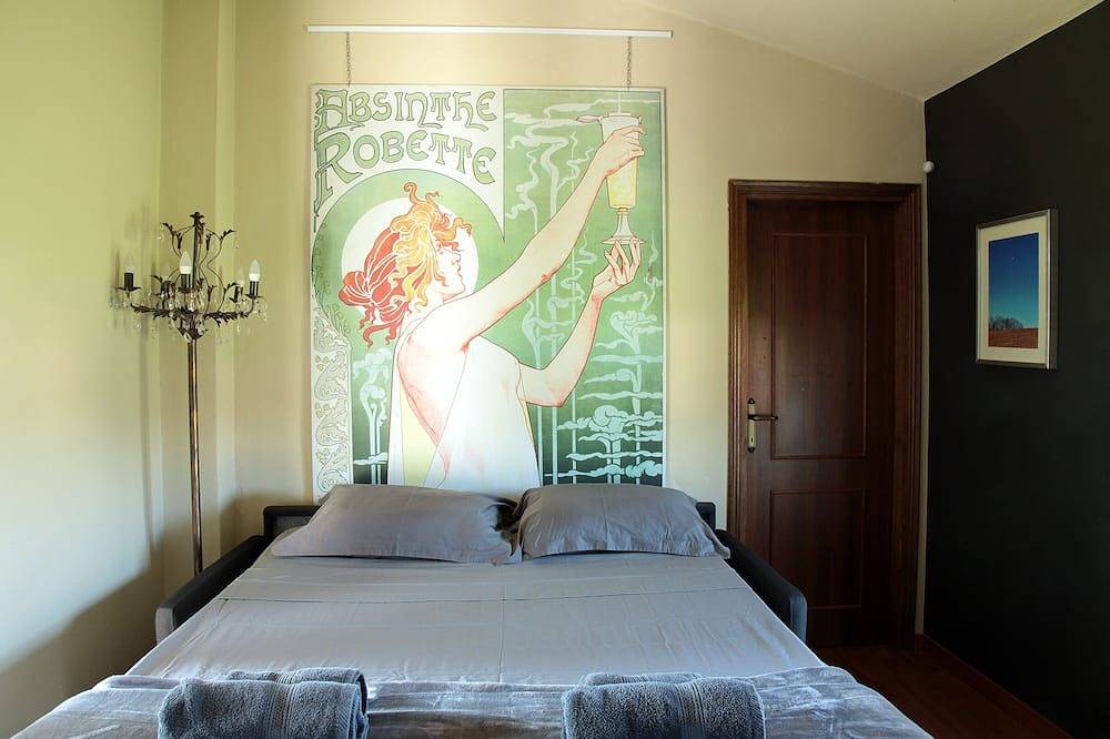 Villa Lucini 1886 \"La Dolcevita,\" Cottage 1. Near Lake Como & Milan. Tank Pool! in Olgiate Molgora, Brianza