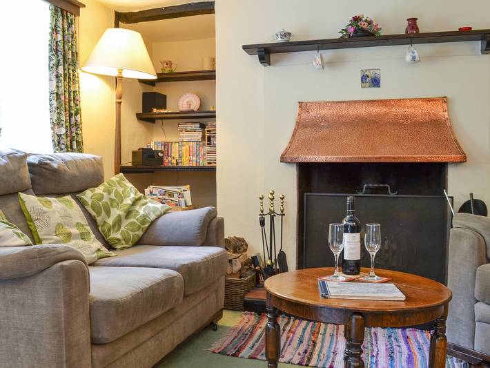Yew Tree Cottage in Bramshott and Liphook, South Downs