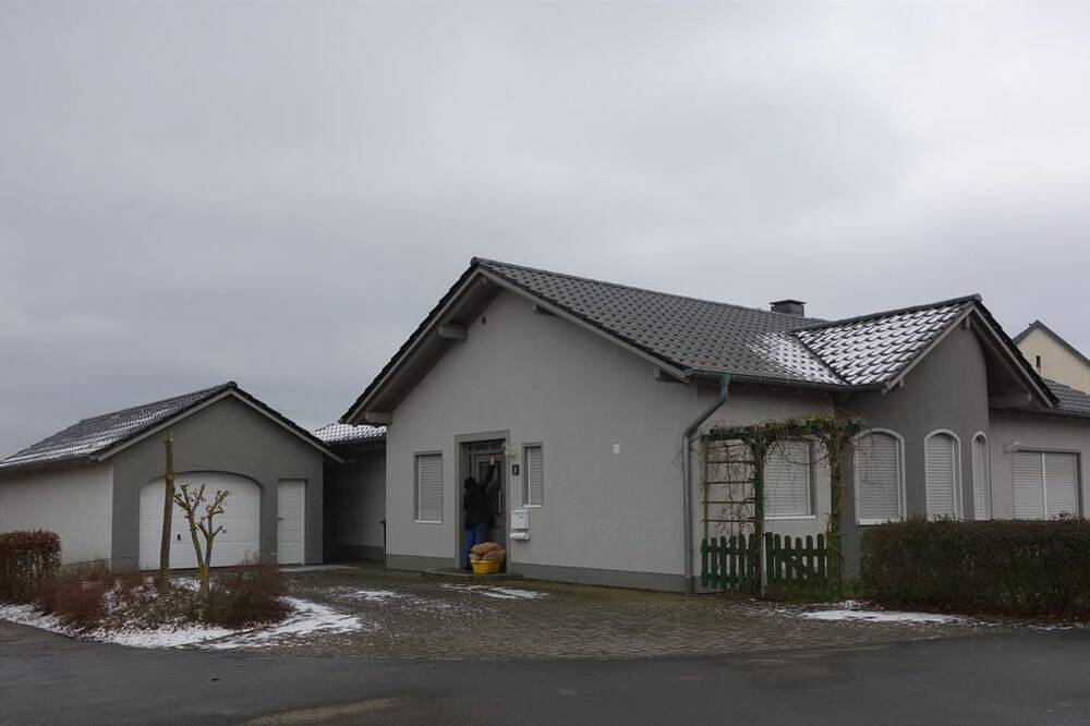 Ferienhaus Ahbachtal - 6-Bett-Ferienhaus Ahbachtal in Üxheim, Vulkaneifel