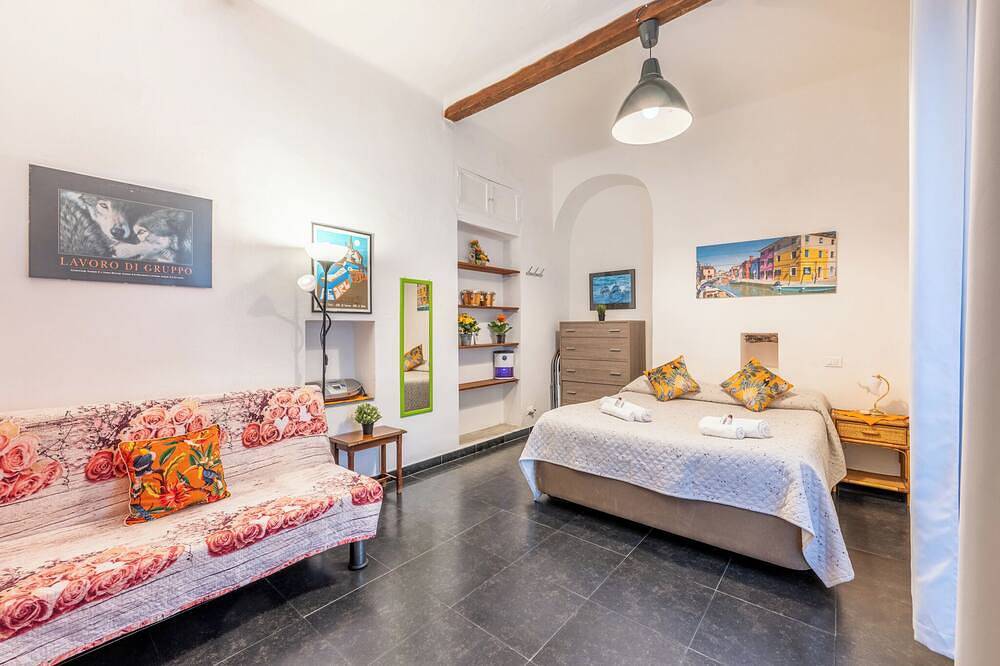 Appartamento intero, Family Apartment with Ac, Patio and Terrace in Corniglia, Comune di Vernazza
