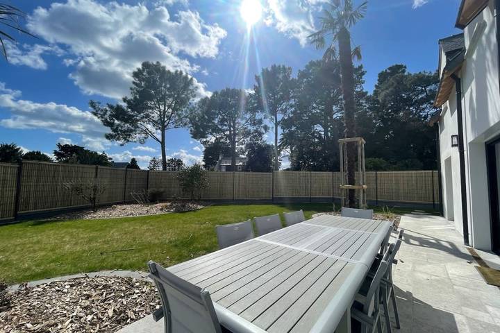 Location de vacances pour 9 personnes, avec balcon et jardin, adapté aux familles à Larmor-Baden - 2