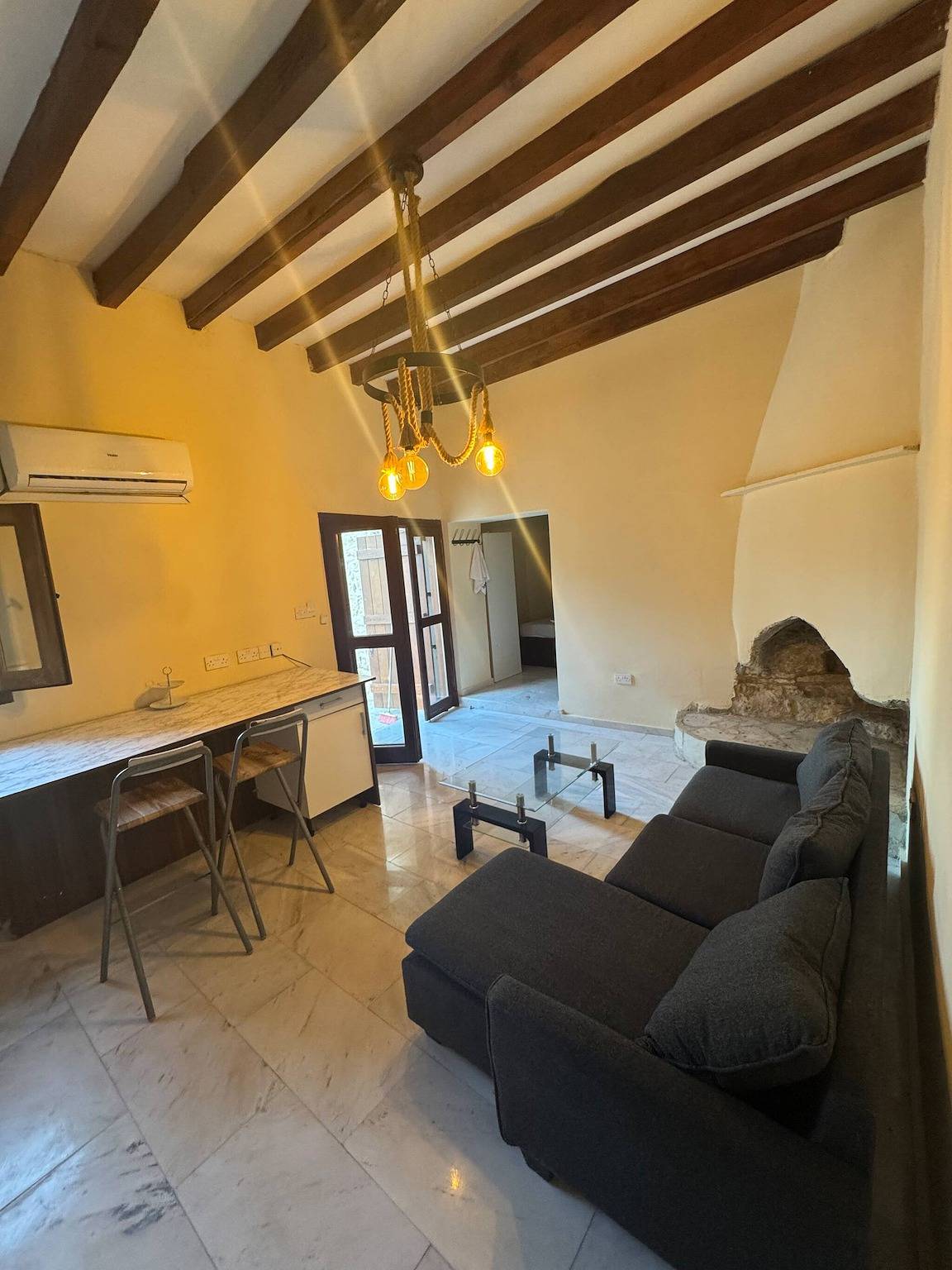 Entire apartment, Cozy home with Fireplace in South Cyprus