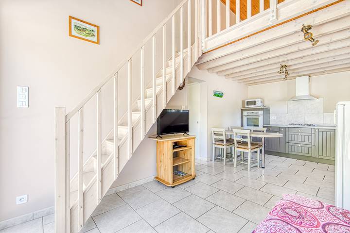 Hel studio-lejlighed, Apartment Between Vineyards and Ocean – Nature and Comfort Getaway in Queyrac, Regional Naturpark i Médoc