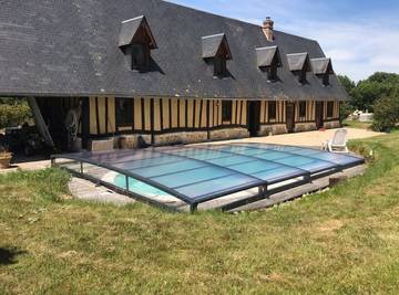 Gîte pour 10 personnes, avec terrasse ainsi que piscine et jardin dans l' Eure